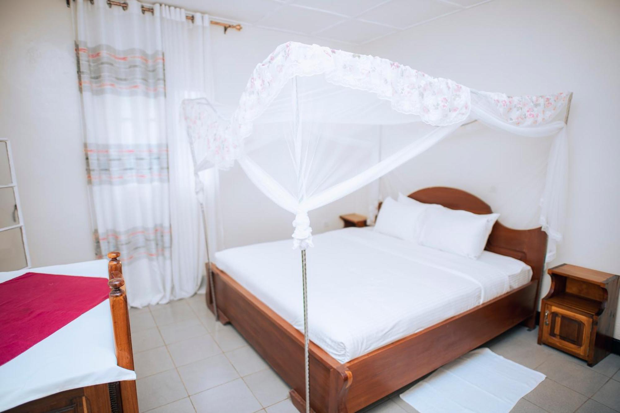Peace Guest House Muhari Экстерьер фото
